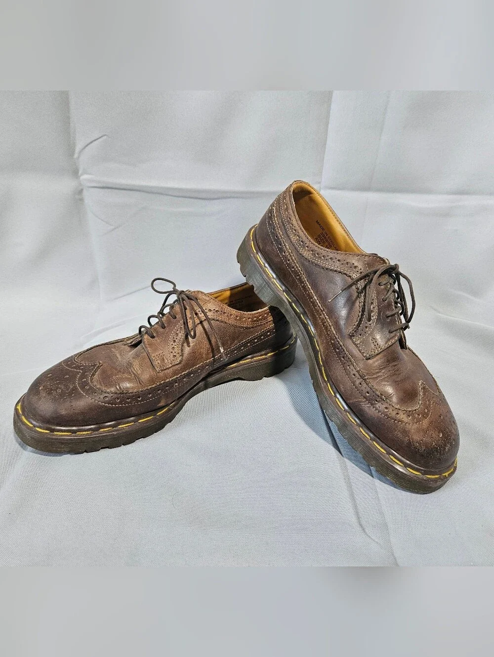 VTG 90s DR MARTENS Brown Wingtip SHOES Sz 10 Grunge Alternative Made in England